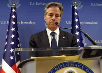 El Secretario de Estado estadounidense Antony Blinken habla en Tel Aviv, el 17 de octubre de 2023. (AP Photo/ Jacquelyn Martin, Pool)