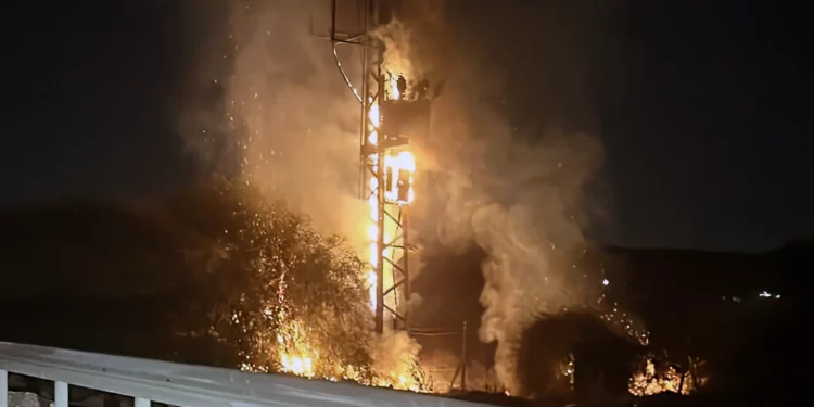 Cohete de Gaza cae cerca de la autopista de Rehovot