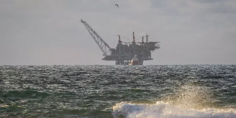 Israel otorga 12 licencias para exploración de gas natural
