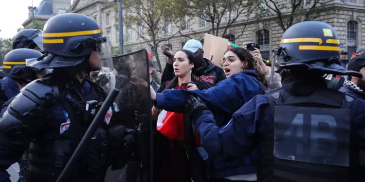 Adolescente detenido por amenaza de bomba en Francia