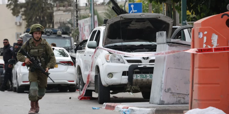 Israel lucha contra infiltración de Hamás tras ataque devastador