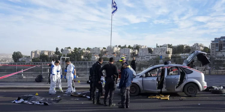 Tres muertos y 6 heridos en un tiroteo terrorista en Jerusalén