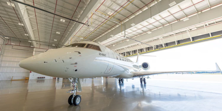 Entrega de aeronave Global 6000 al BACN de USAF