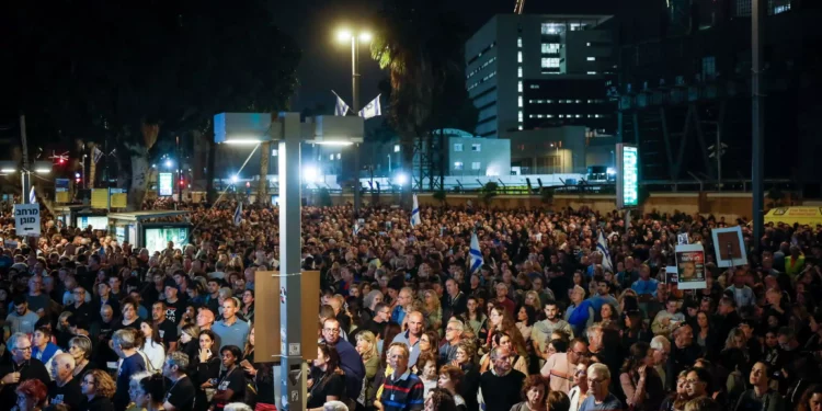 100.000 personas se manifiestan por los rehenes en Tel Aviv