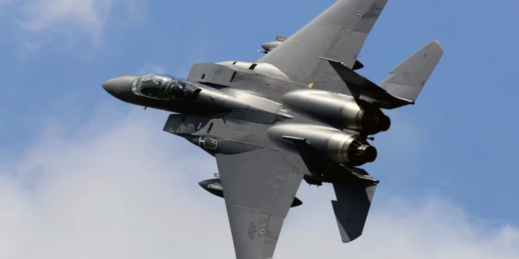 F-15E Strike Eagle: Caza legendario creado para enfrentar a Rusia