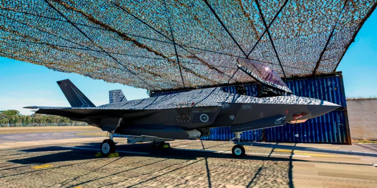 Australia camufla rápidamente su flota de F-35