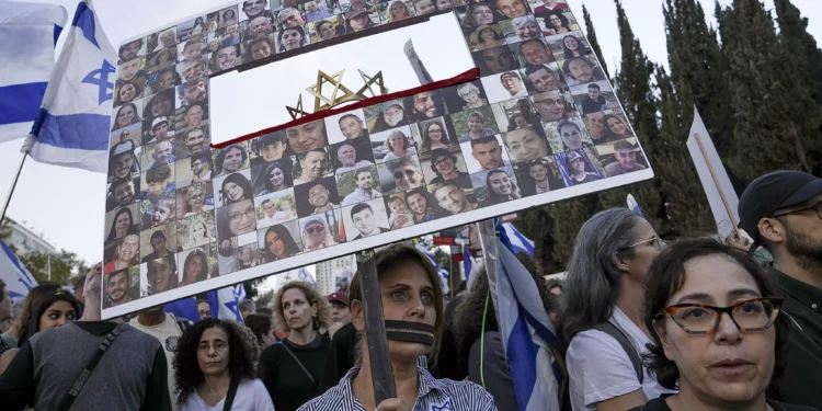 Knesset acogerá conferencia de familiares de rehenes de Hamás