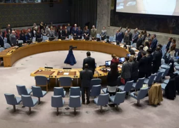 Archivo: El Consejo de Seguridad de la ONU guarda un minuto de silencio antes de reunirse para tratar la guerra entre Israel y Hamás, en la sede de la ONU en Nueva York, el 10 de noviembre de 2023. (TIMOTHY A. CLARY / AFP)