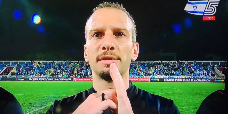 Selección israelí abucheada en homenaje a víctimas de Hamás