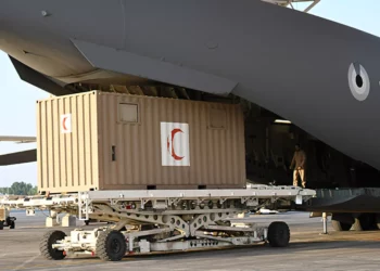Cinco aviones parten de Abu Dhabi para construir hospital en Gaza