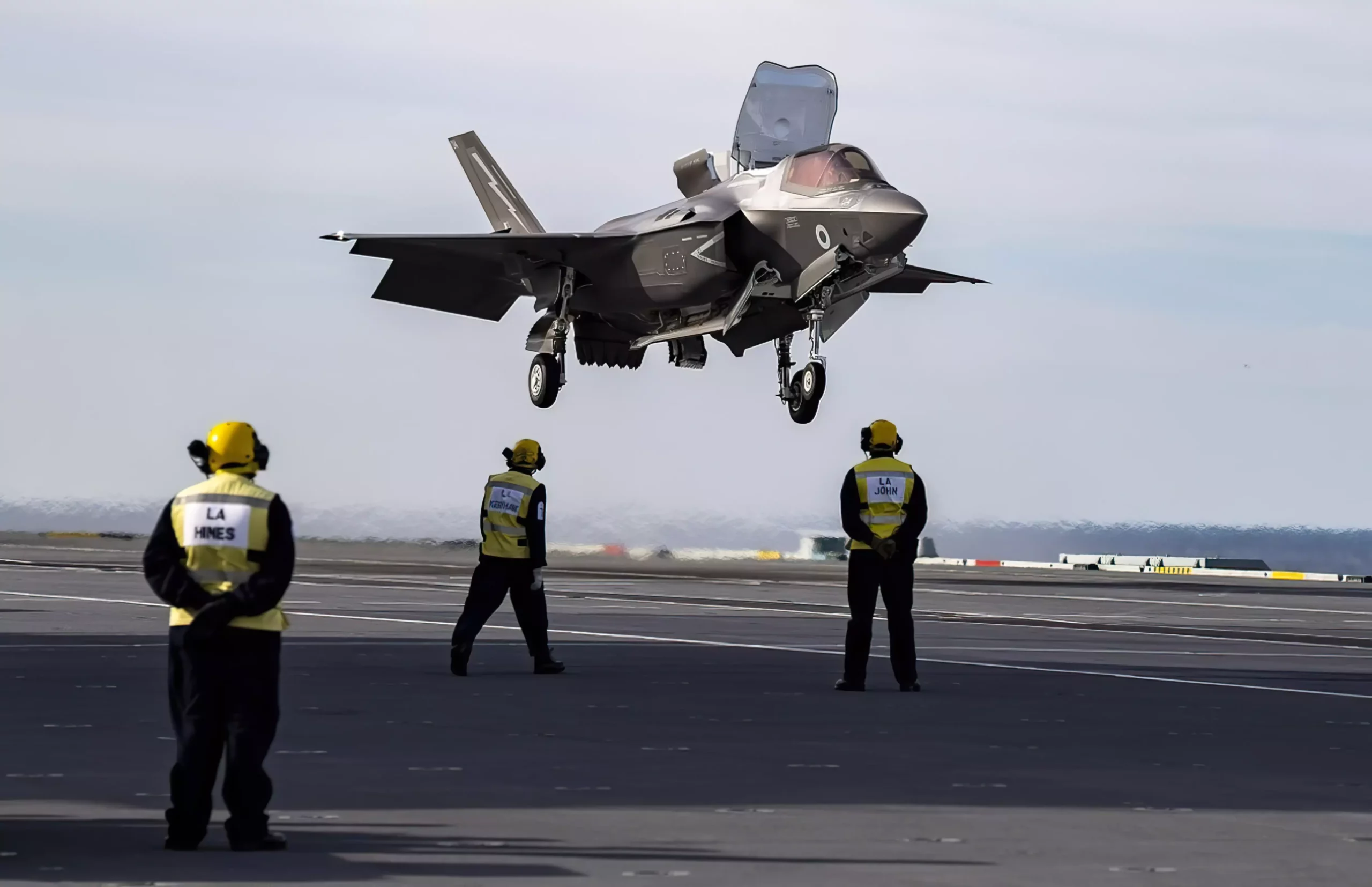 Finaliza DT-3 de F-35 en portaaviones británicos