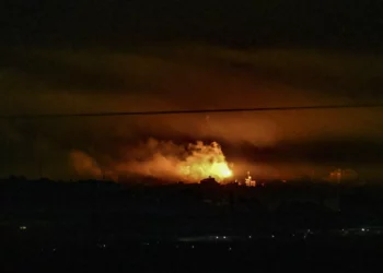 Interrupción total de servicios telefónicos y de Internet en Gaza