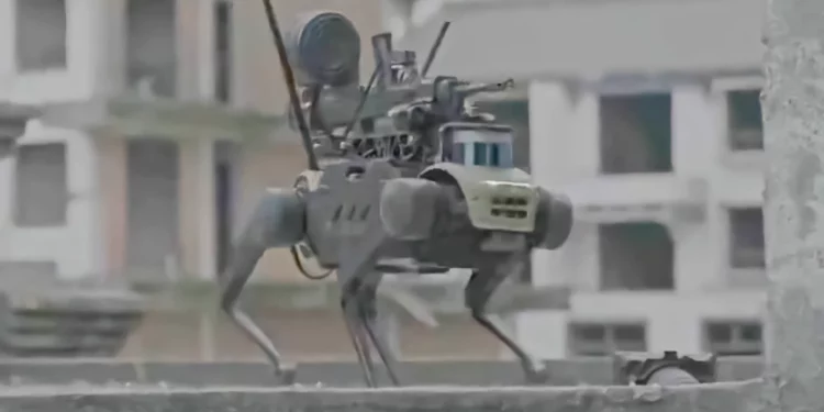 Israel recluta perros robot para combatir en Gaza