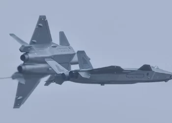 El J-20 de China da un salto con los motores WS-15: Pero al vacío