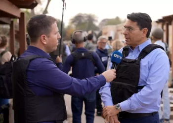 Danny Danon del Likud: “Debemos resistir la presión y seguir luchando”