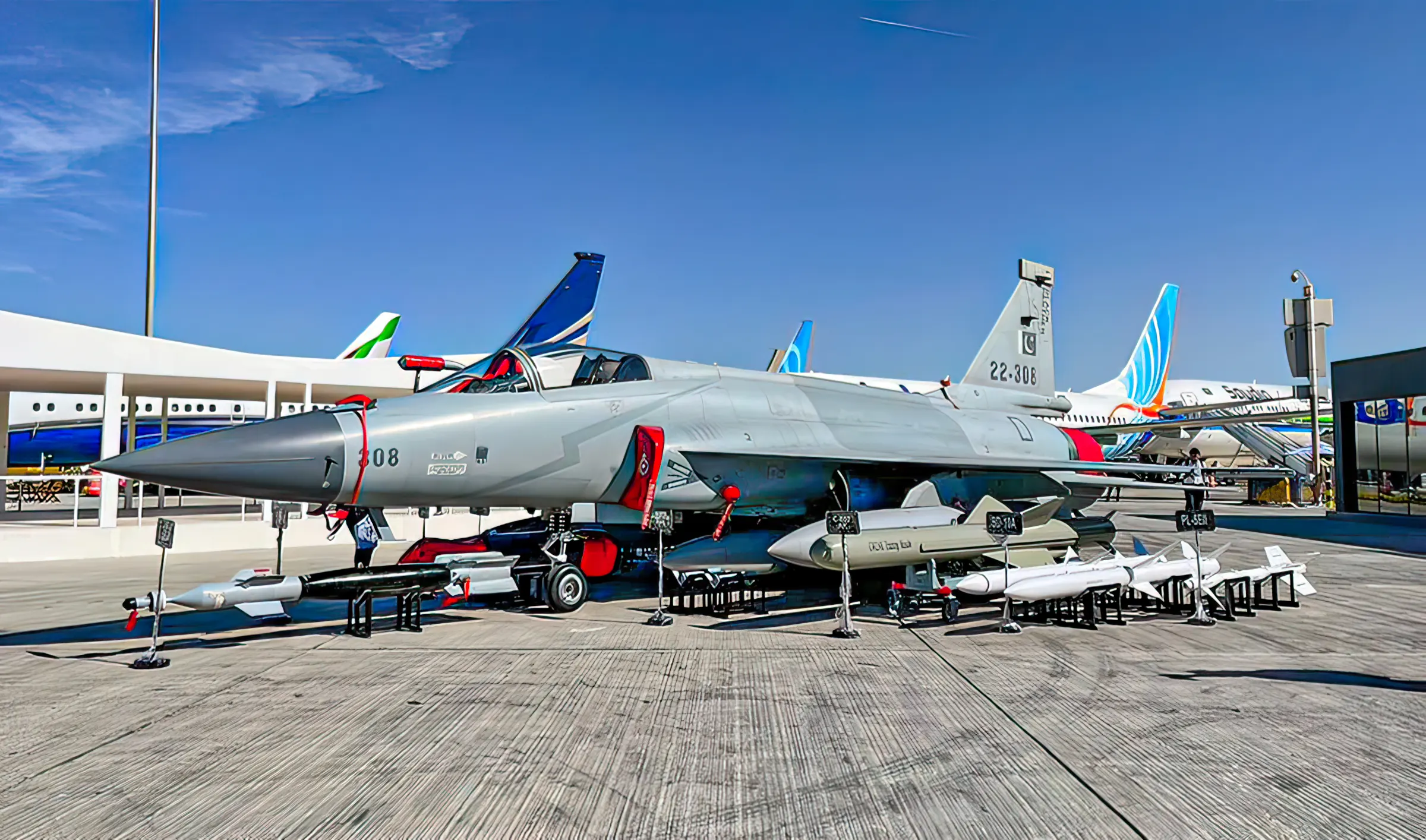 La PAF Despliega el JF-17 “Thunder” Block III