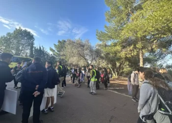 Jóvenes de Kfar Aza piden acuerdo sobre rehenes