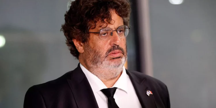 Parlamento francés rechaza llamado a boicotear a diputado judío
