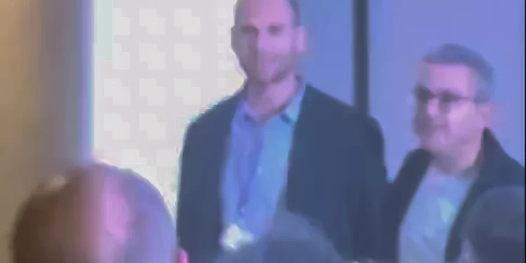 Israelí expulsado de seminario izquierdista por afirmar que Hamás son nazis