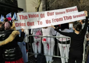 Protesta ante la ONU pide condena a violaciones de Hamás