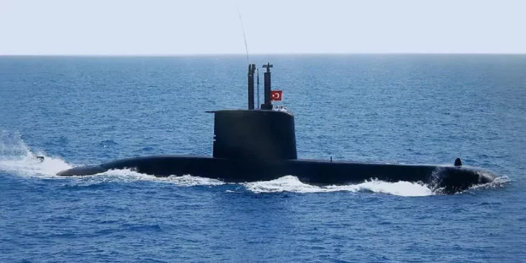 Submarino turco TCG Preveze lanzará torpedo Roketsan Akya