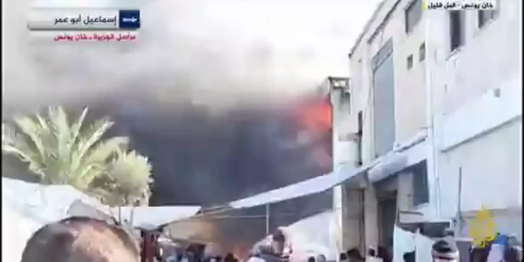 Un funcionario de la UNRWA informa de “víctimas masivas” al declararse un incendio en un refugio para desplazados en Gaza