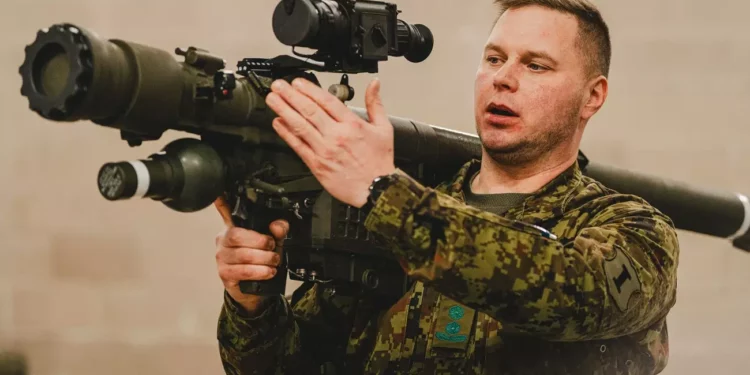 Los sistemas portátiles de defensa antiaérea (MANPADS) polacos PIORUN llegan a Estonia