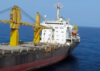Teherán amenaza a EE. UU. para que no ataque a dos cargueros vinculados a Irán en el mar Rojo