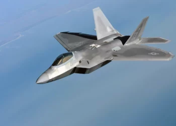 La falta de IRST pone al Raptor en desventaja frente al Su-35