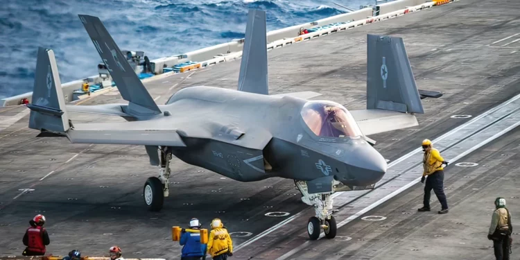 Más cazas furtivos F-35 se dirigen a las puertas de China