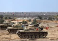 Egipto despliega 40 tanques para reforzar la frontera con Gaza ante la inminente ofensiva de Rafah