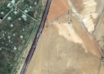 Imágenes de satélite: Egipto construye un muro cerca de frontera Gaza