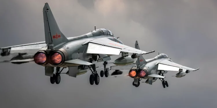 China despliega el JH-7A para bombardeos aéreos cercanos a Taiwán