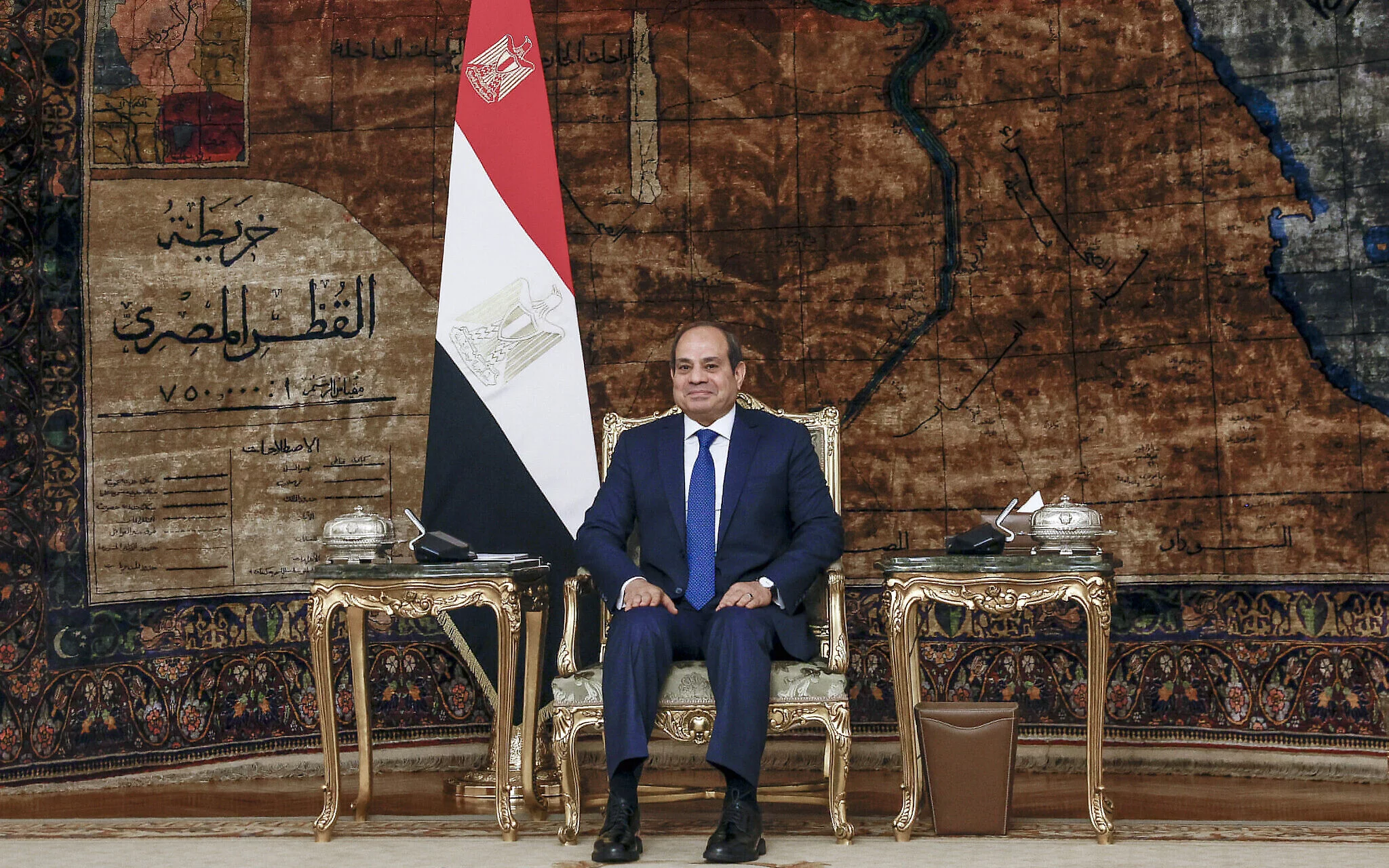 Sissi dice que Egipto se esfuerza por garantizar una tregua en Gaza