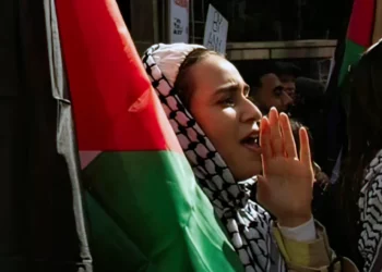 Enfermera judía holandesa acosada por servicio de su hija en Israel