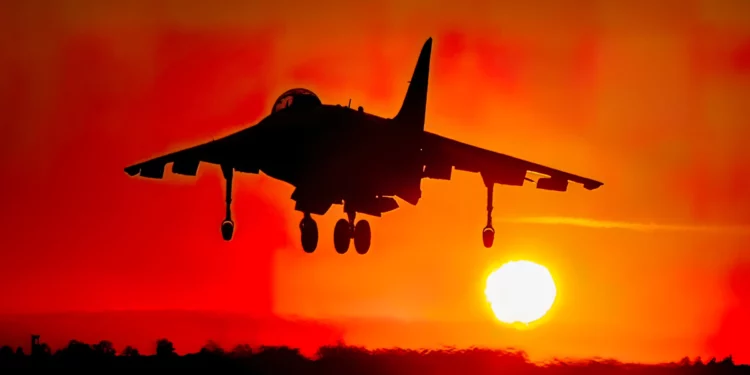 Últimos pilotos marines de EE. UU. entrenan en AV-8B harrier