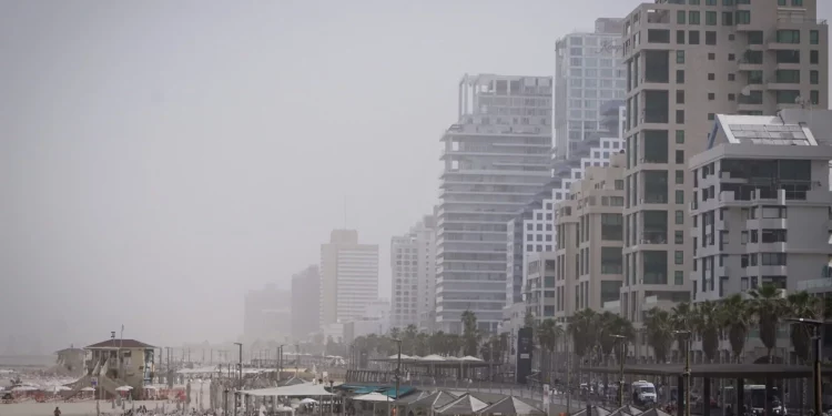 Altos niveles de contaminación del aire debido a polvo africano