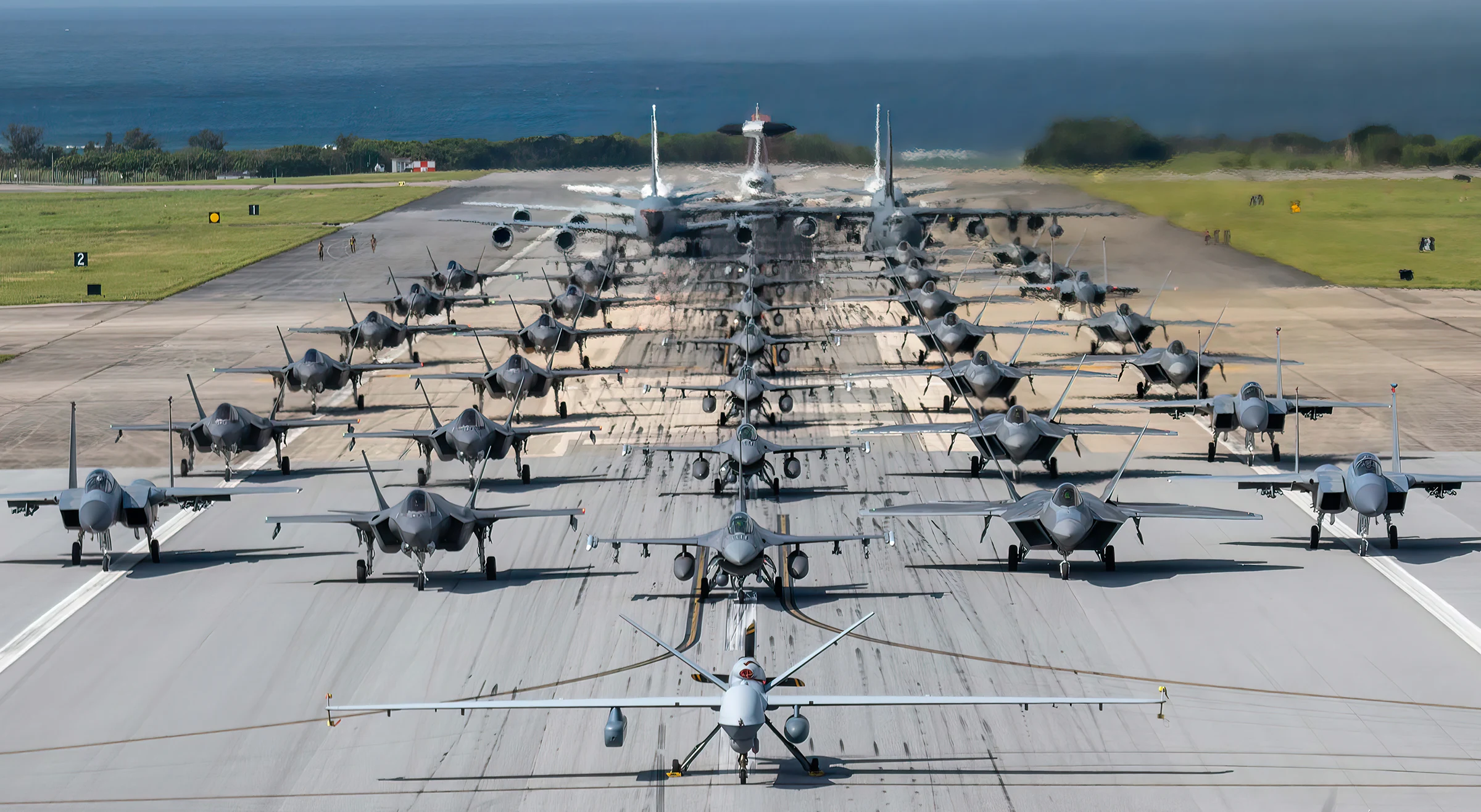 Kadena da la bienvenida a los nuevos F-22 y F-16