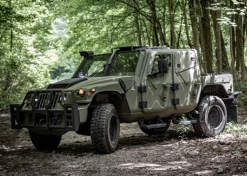 AM General presenta el nuevo Humvee Saber: mayor seguridad en terreno