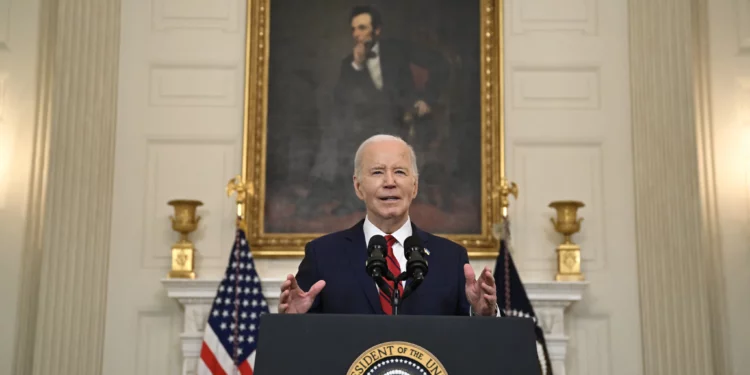 Biden firma ley de ayuda de $95 mil millones para Israel, Ucrania y Taiwán