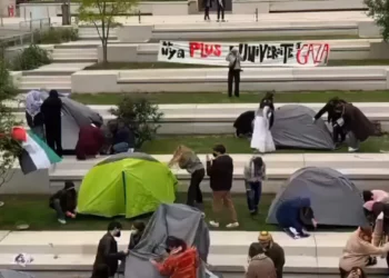 Policía de París disuelve protesta antiisraelí de estudiantes