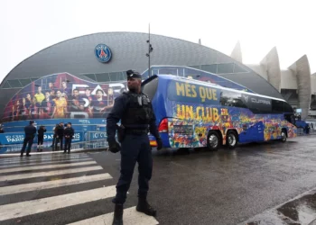 Refuerzo de la seguridad en torno al partido de fútbol PSG-Barcelona tras la amenaza del Estado Islámico