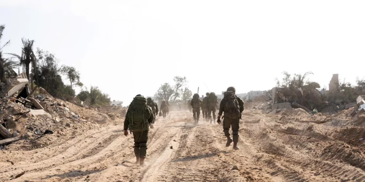 Ataques aéreos israelíes destruyen lanzacohetes de Hamás en Gaza