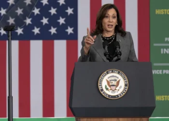 Kamala Harris: Si Israel no cambia su enfoque en Gaza, lo haremos nosotros