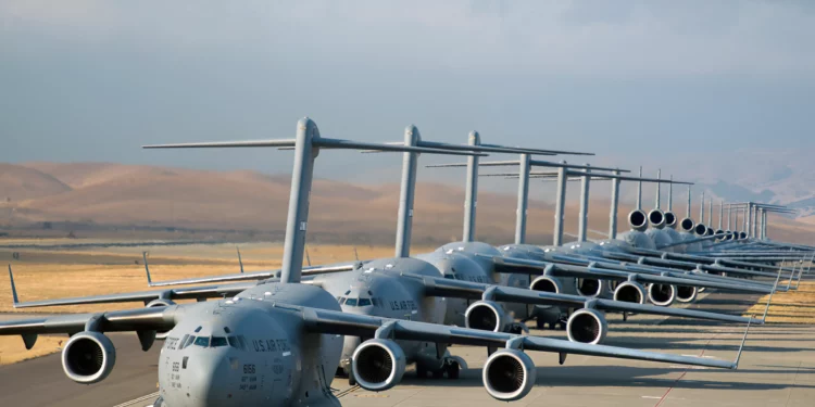 ¿Para qué se emplea el Boeing C-17 Globemaster III?