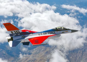 F-16 Viper de EE. UU. muestran sus nuevos colores