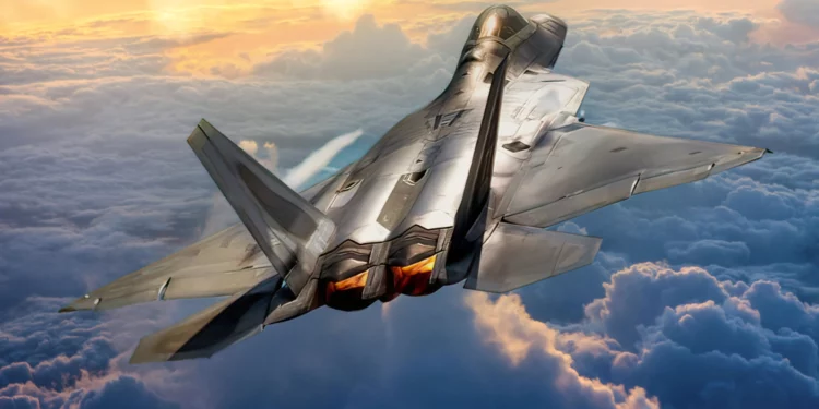 Capacidades estratégicas del F-22 Raptor en el combate aéreo