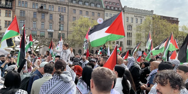 Manifestantes antiisraelíes marchan por Malmö