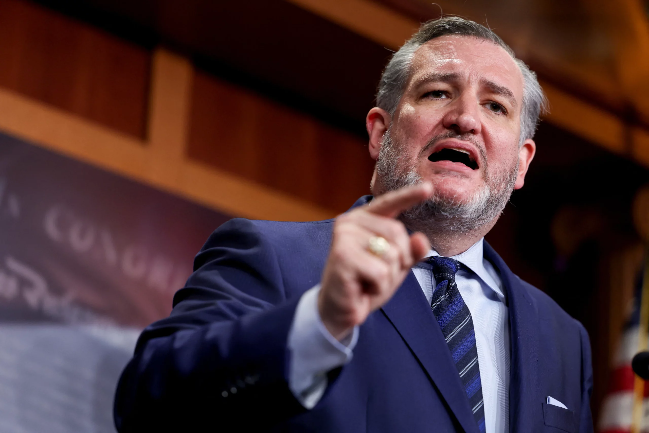 El senador estadounidense Ted Cruz (republicano por Texas) habla junto a los gerentes de juicio político republicanos de la Cámara de Representantes y otros republicanos del Senado durante una conferencia de prensa sobre el juicio político al secretario del Departamento de Seguridad Nacional de los Estados Unidos, Alejandro Mayorkas, en el Capitolio de Washington, Estados Unidos, el 16 de abril de 2024. .
(Crédito de la foto: Amanda Andrade-Rhoades/Reuters)