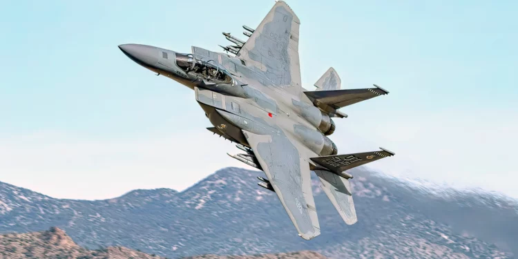 ¿Cómo es posible que el caza F-15EX sea más caro que el F-35?